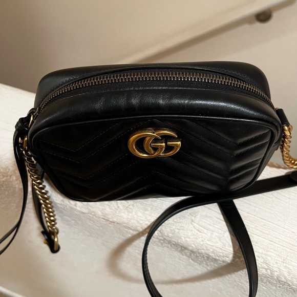 Gucci Marmont Shoulder Bag - Picture 4 of 10